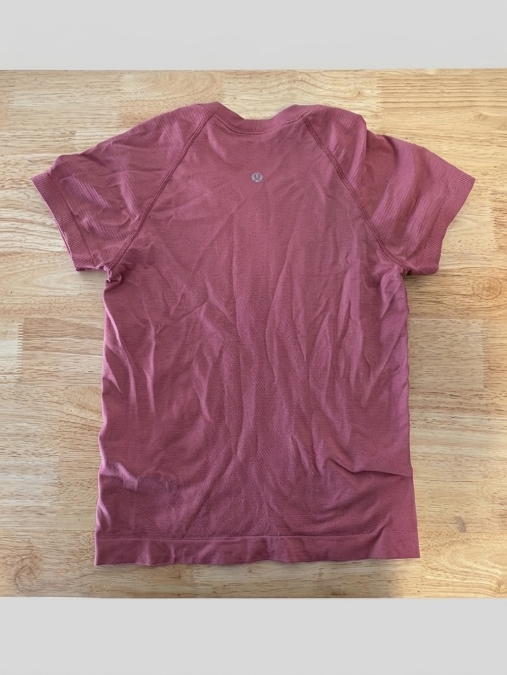 Lululemon Women's Pink T-Shirt